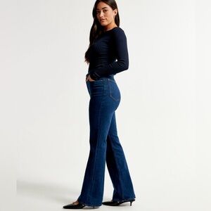 NWT A&F Curve Love Vintage Flare Jeans!